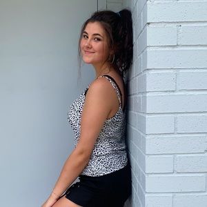 Meet your Posher, Kenzie